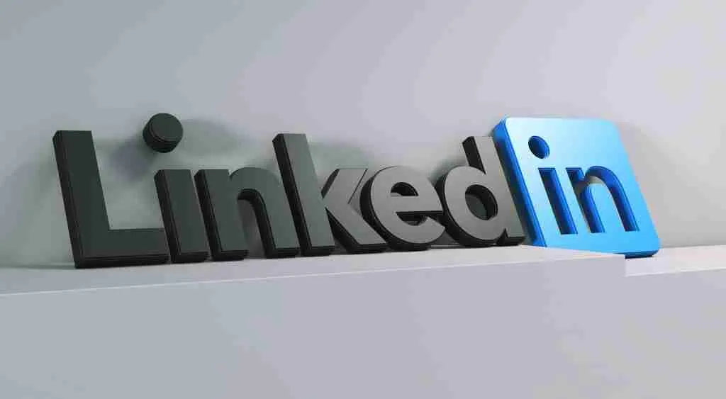 Every Type of LinkedIn Ad & How to Use Them