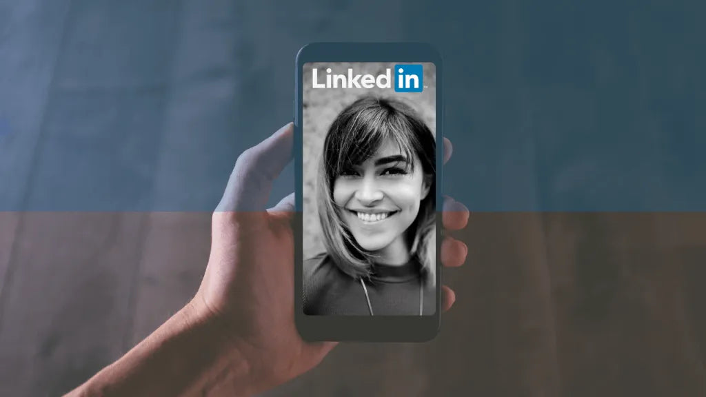 Professional LinkedIn Photos, Links In the Bio, & More: 6 Things All LinkedIn Profiles Need