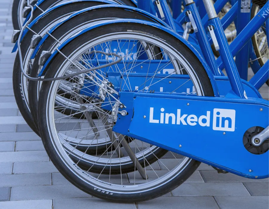 LinkedIn Ads Size and Image Best Practices to Boost Your ROI